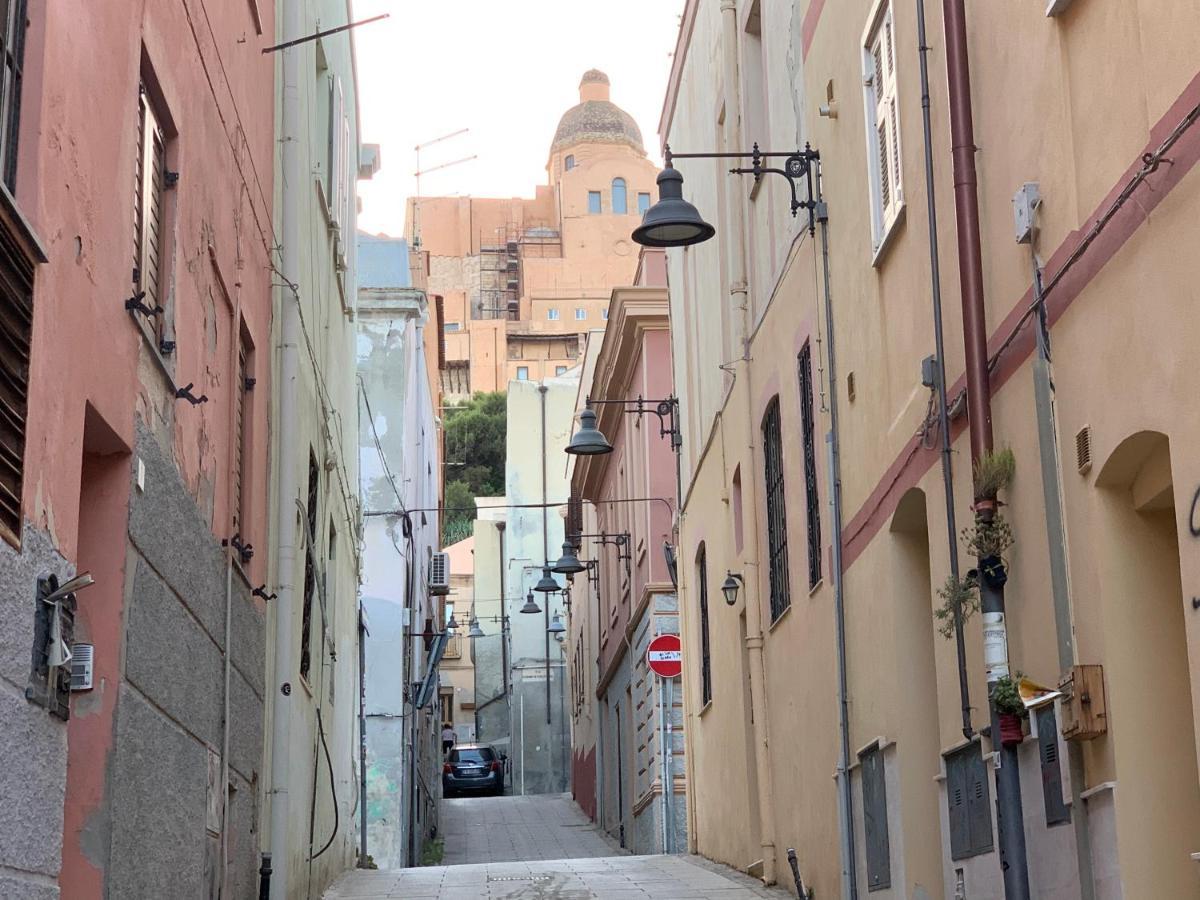 Апартаменты La Casa Di Ale Nel Centro Storico Di Кальяри Экстерьер фото
